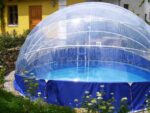 La copertura TROPIKO per un bagno più lungo in acqua calda e limpida come l’azzurro. Per piscine da giardino (tonde) fuori terra e incassate.